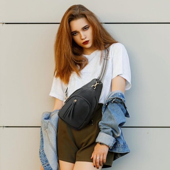 New Jet Black PU Leather Sling Bag, Quilted Crossbody Travel Bag with Tassel - Picture 2 of 6